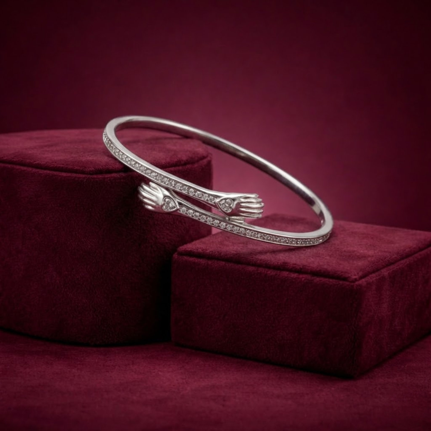 Silver HUG Bracelet CJWCB084