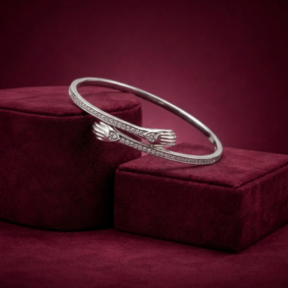 Silver HUG Bracelet CJWCB084
